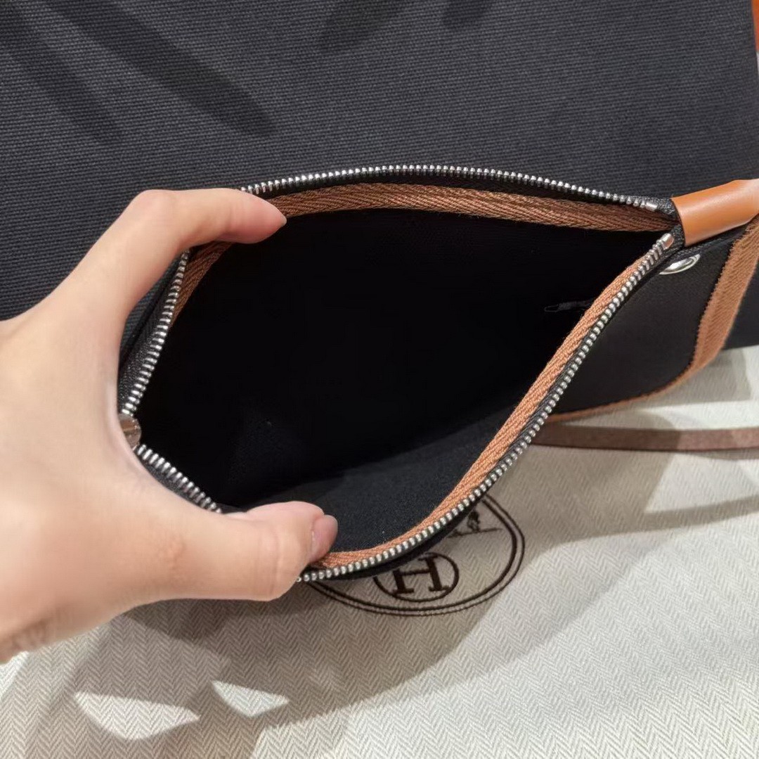 Hermes Herbag Zip 31 Bag Retourne 89 Nior Fauve Handmade In Canvas and Hunter Cowhide Silver Hardware - Image 3