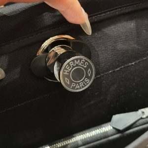 Hermes Herbag Zip 31 Bag Retourne 89 Noir Handmade In Canvas and Hunter Cowhide Silver Hardware - Image 10