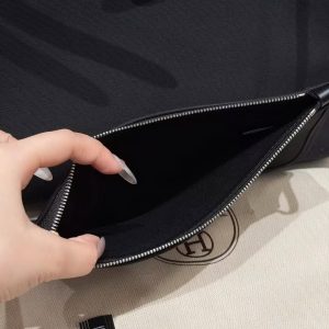 Hermes Herbag Zip 31 Bag Retourne 89 Noir Handmade In Canvas and Hunter Cowhide Silver Hardware - Image 3