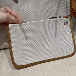 Hermes Herbag Zip 31 Bag Retourne Béton 37 Gold Handmade In Canvas and Hunter Cowhide Silver Hardware - Image 6