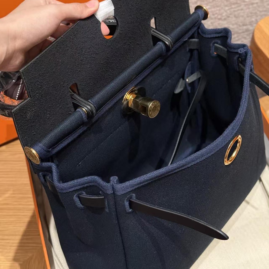 Hermes Herbag Zip 31 Bag Retourne Blue Presse Noir Handmade In Canvas and Hunter Cowhide Silver Hardware - Image 12