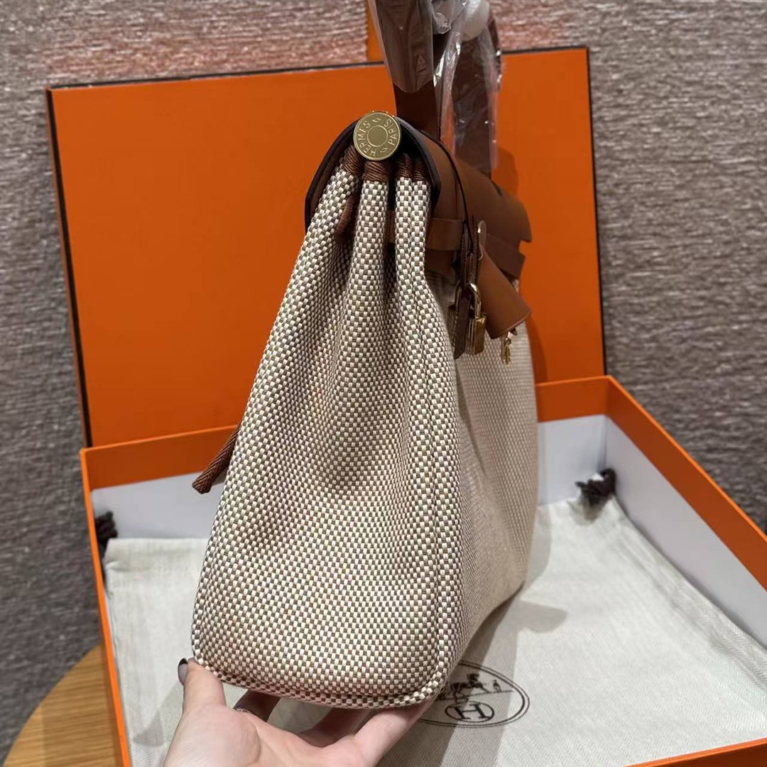 Hermes Herbag Zip 31 Bag Retourne Écru Beige Fauve Handmade In Canvas and Hunter Cowhide Gold Hardware - Image 21