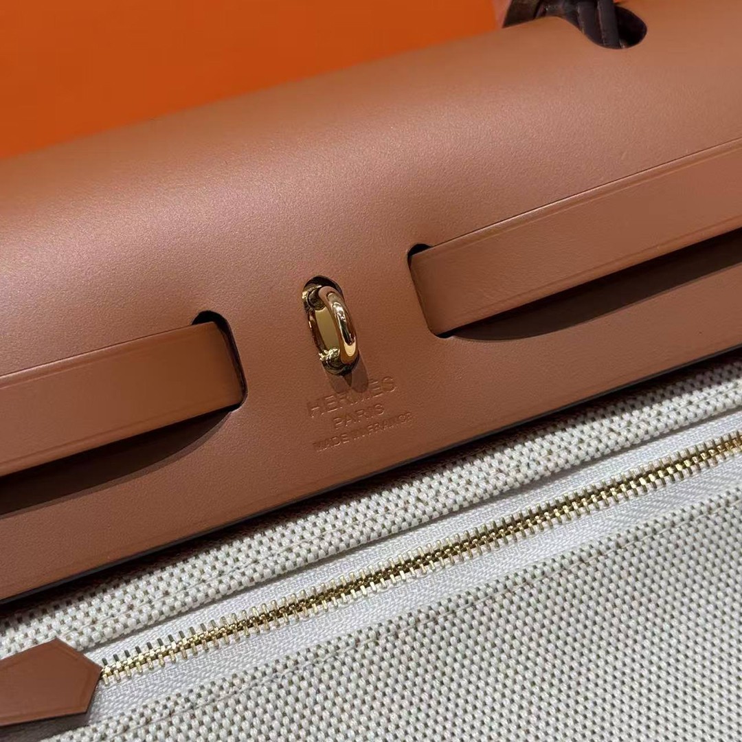 Hermes Herbag Zip 31 Bag Retourne Écru Beige Fauve Handmade In Canvas and Hunter Cowhide Gold Hardware - Image 16
