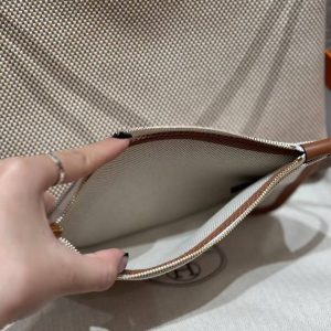 Hermes Herbag Zip 31 Bag Retourne Écru Beige Fauve Handmade In Canvas and Hunter Cowhide Gold Hardware - Image 7