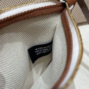 Hermes Herbag Zip 31 Bag Retourne Écru Beige Fauve Handmade In Canvas and Hunter Cowhide Gold Hardware - Image 5