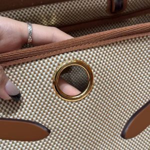 Hermes Herbag Zip 31 Bag Retourne Écru Beige Fauve Handmade In Canvas and Hunter Cowhide Gold Hardware - Image 3