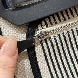 Hermes Herbag Zip 31 Bag Retourne Ecru Noir Handmade In Canvas and Hunter Cowhide Silver Hardware - Image 13