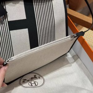 Hermes Herbag Zip 31 Bag Retourne Ecru Noir Handmade In Canvas and Hunter Cowhide Silver Hardware - Image 6