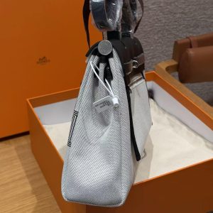 Hermes Herbag Zip 31 Bag Retourne Noir Ecru Handmade In Canvas and Hunter Cowhide Silver Hardware - Image 20