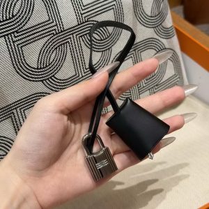 Hermes Herbag Zip 31 Bag Retourne Noir Ecru Handmade In Canvas and Hunter Cowhide Silver Hardware - Image 7