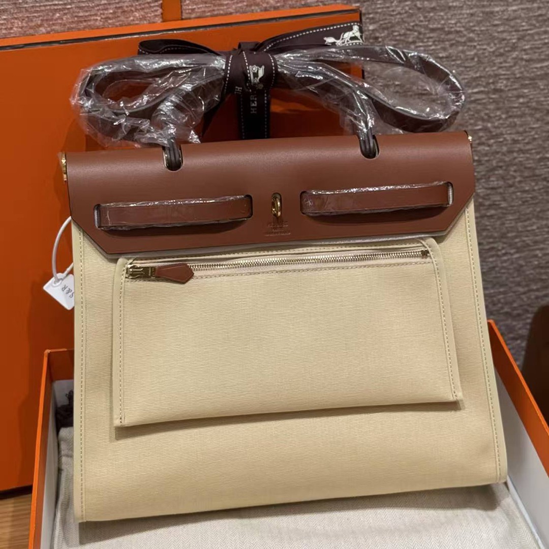 Hermes Herbag Zip 31 Bag Retourne Y1 Vanille 37 Gold Handmade In Canvas and Hunter Cowhide Gold Hardware - Image 2
