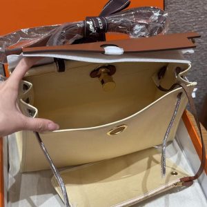 Hermes Herbag Zip 31 Bag Retourne Y1 Vanille 37 Gold Handmade In Canvas and Hunter Cowhide Gold Hardware - Image 16