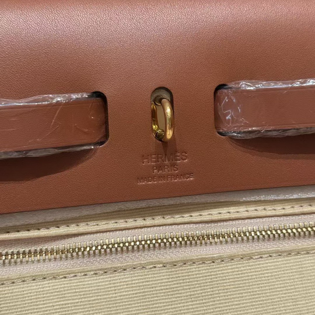 Hermes Herbag Zip 31 Bag Retourne Y1 Vanille 37 Gold Handmade In Canvas and Hunter Cowhide Gold Hardware - Image 13
