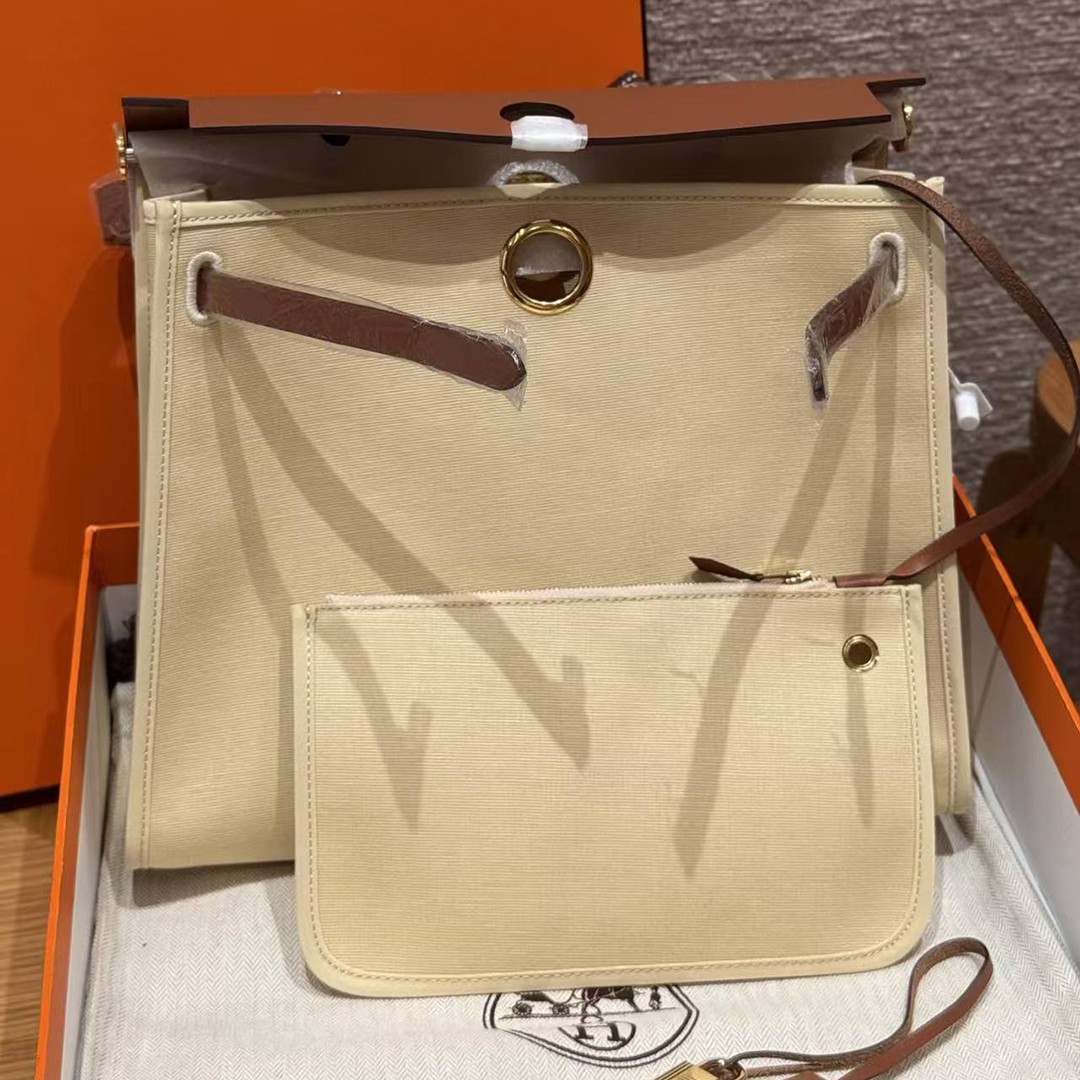 Hermes Herbag Zip 31 Bag Retourne Y1 Vanille 37 Gold Handmade In Canvas and Hunter Cowhide Gold Hardware - Image 10