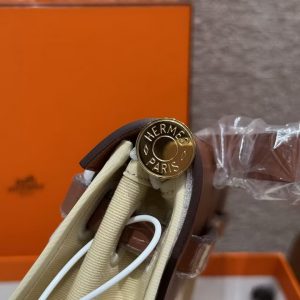 Hermes Herbag Zip 31 Bag Retourne Y1 Vanille 37 Gold Handmade In Canvas and Hunter Cowhide Gold Hardware - Image 9