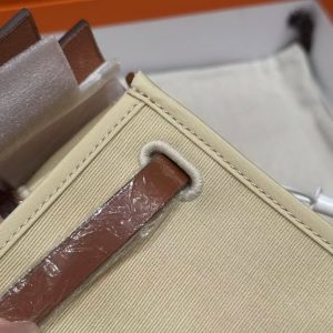 Hermes Herbag Zip 31 Bag Retourne Y1 Vanille 37 Gold Handmade In Canvas and Hunter Cowhide Gold Hardware - Image 7