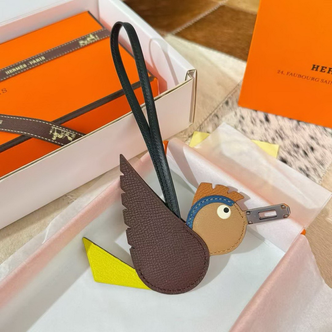 Hermès Birdy Charm Chocolat - Lime - Chocolat - Deep Blue - Gold - Noir H083885CKAG - Image 8