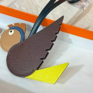 Hermès Birdy Charm Chocolat - Lime - Chocolat - Deep Blue - Gold - Noir H083885CKAG - Image 5