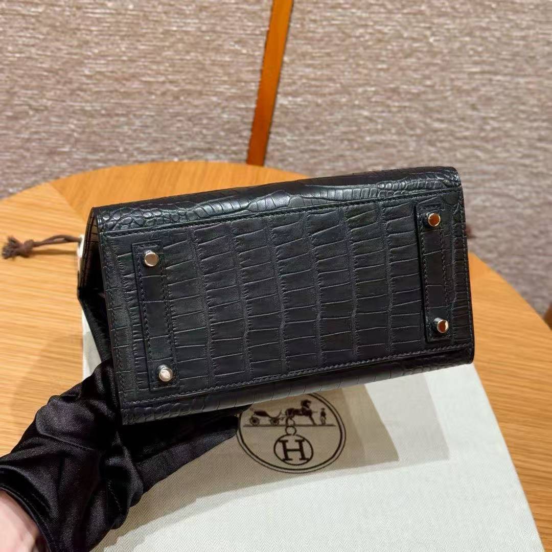 Hermes Birkin 20 Bag Handmade In Matte Alligator Crocodile Leather Silver Hardware 89 Noir - Image 16