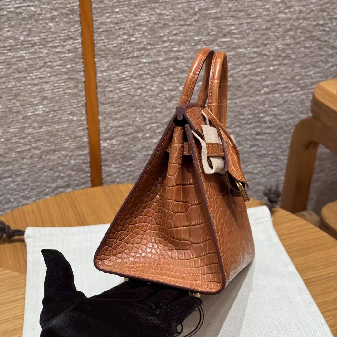Hermes Birkin 20 Bag Handmade In Matte Alligator Leather Gold Hardware 37 Gold - Image 22