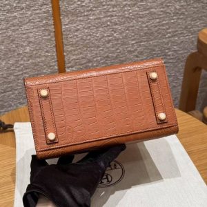 Hermes Birkin 20 Bag Handmade In Matte Alligator Leather Gold Hardware 37 Gold - Image 20