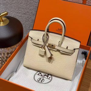Hermes Birkin 20 Bag Handmade In Matte Alligator Leather Gold Hardware Y1 Vanille - Image 4
