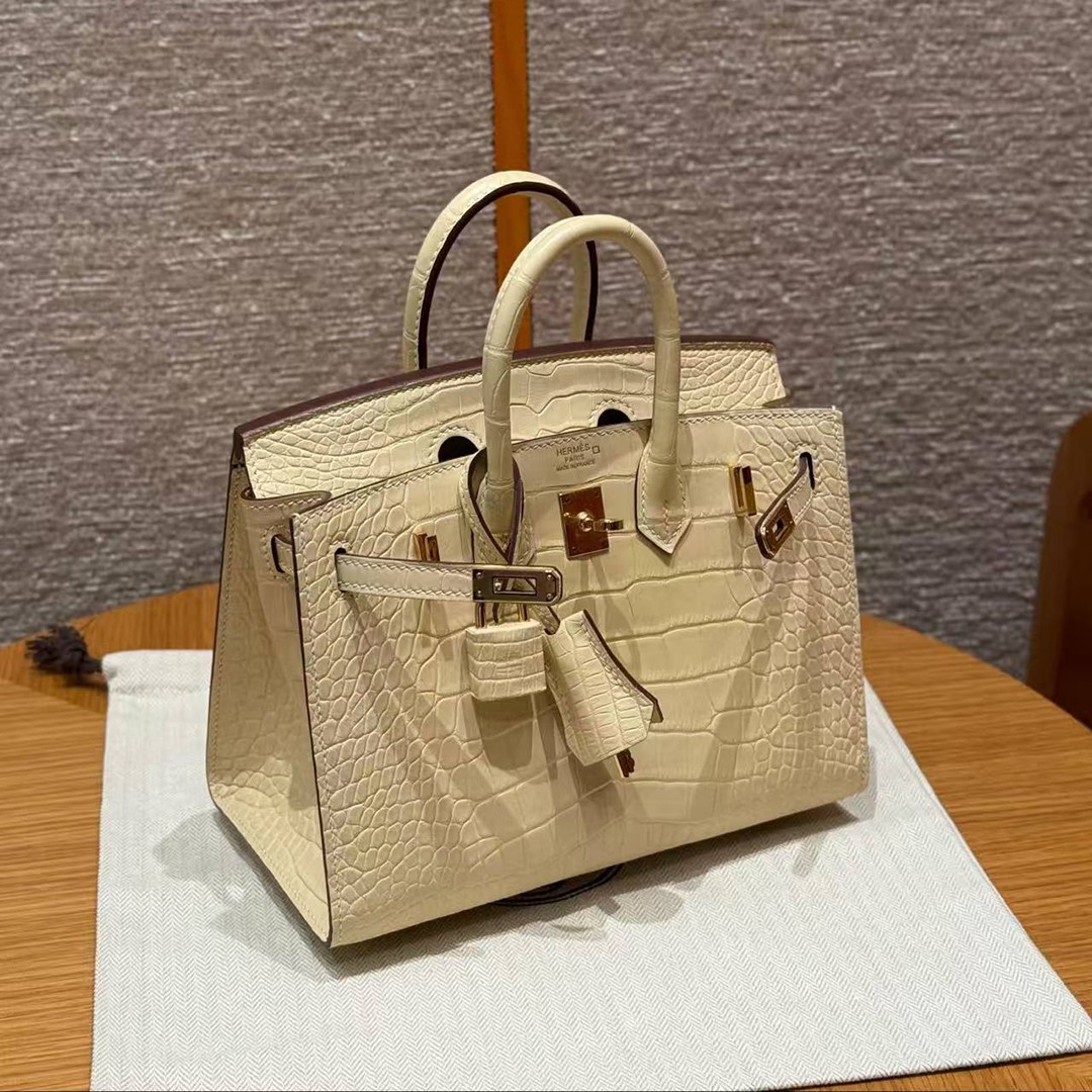 Hermes Birkin 20 Bag Handmade In Matte Alligator Leather Gold Hardware Y1 Vanille - Image 3