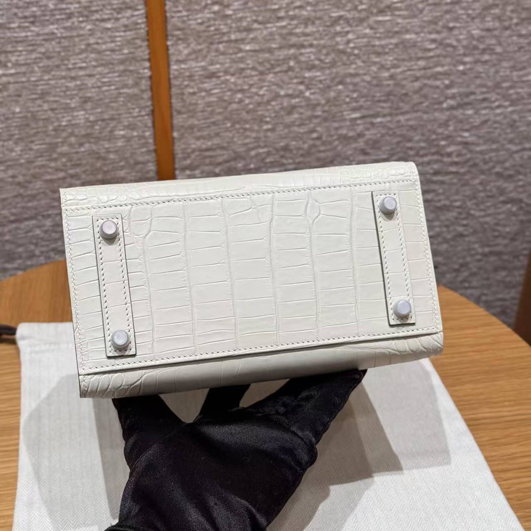 Hermes Birkin 20 Bag Handmade In Matte Alligator Leather Silver Hardware 10 Craie - Image 23
