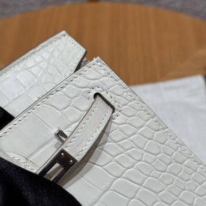 Hermes Birkin 20 Bag Handmade In Matte Alligator Leather Silver Hardware 10 Craie - Image 12