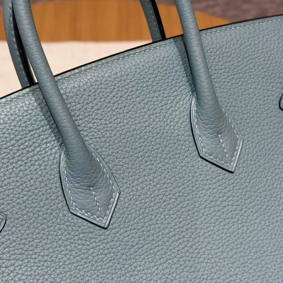 Hermes Birkin 25 Bag 7G Ciel Handmade In Togo Calfskin Leather Gold Hardware - Image 4