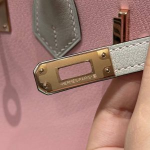 Hermès Birkin 25 Bag Handmade In Chèvre Leather Rose Gold Hardware 3Q Rose Sakura 80 Gris Perle - Image 11