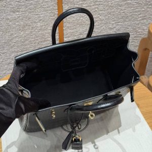 Hermès Birkin 25 Bag Handmade In Matte Alligator Leather Gold Hardware 89 Noir - Image 22