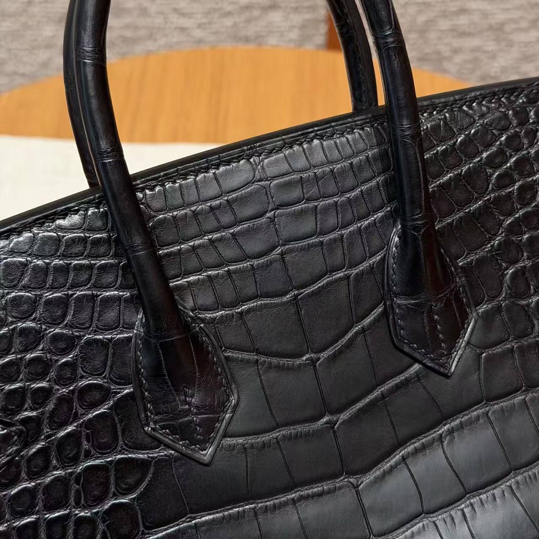 Hermès Birkin 25 Bag Handmade In Matte Alligator Leather Gold Hardware 89 Noir - Image 13