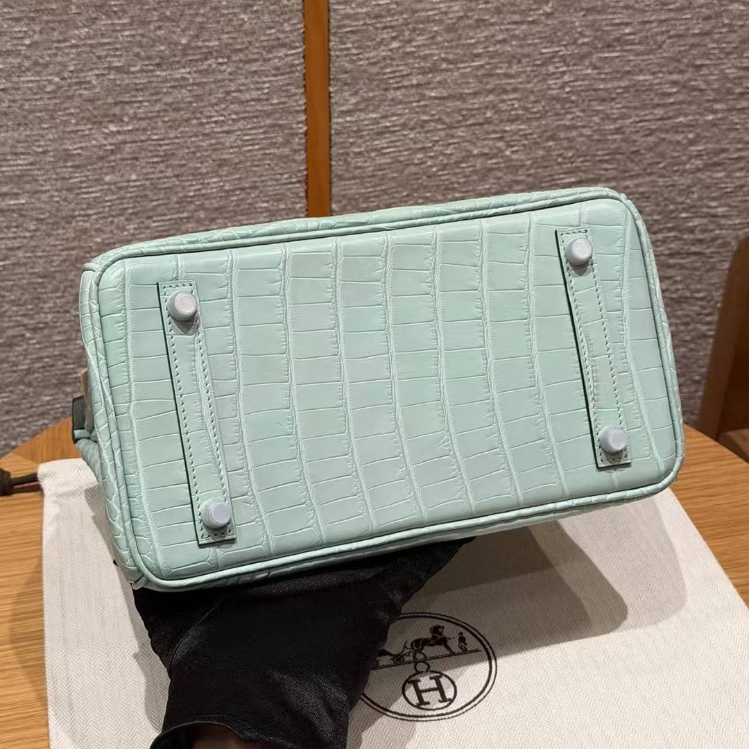 Hermès Birkin 25 Bag Handmade In Matte Alligator Leather Silver Hardware 6W Menthe - Image 17