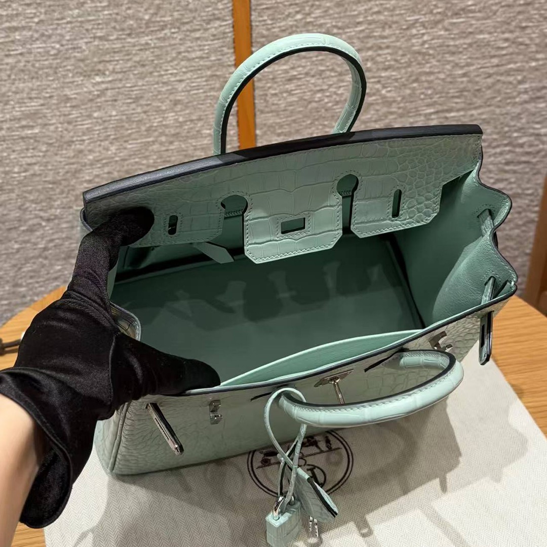 Hermès Birkin 25 Bag Handmade In Matte Alligator Leather Silver Hardware 6W Menthe - Image 16