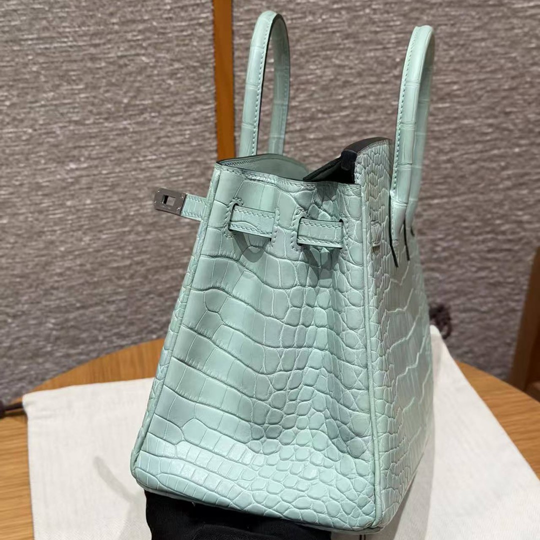 Hermès Birkin 25 Bag Handmade In Matte Alligator Leather Silver Hardware 6W Menthe - Image 3