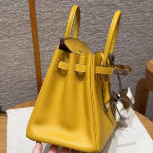 Hermès Birkin 25 Bag Handmade In Swift Calfskin Leather Silver Hardware T2 June Mango - Image 16