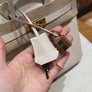 Hermès Birkin 25 Bag Handmade In Togo Calfskin Leather Gold Hardware 10 Craie - Image 3