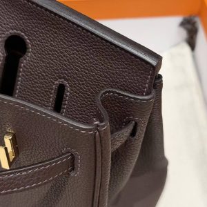 Hermès Birkin 25 Bag Handmade In Togo Calfskin Leather Gold Hardware 47 Chocolate - Image 18