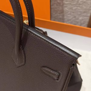 Hermès Birkin 25 Bag Handmade In Togo Calfskin Leather Gold Hardware 47 Chocolate - Image 13