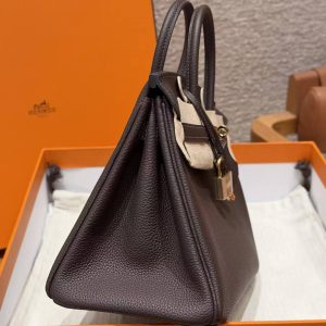 Hermès Birkin 25 Bag Handmade In Togo Calfskin Leather Gold Hardware 47 Chocolate - Image 9