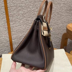 Hermès Birkin 25 Bag Handmade In Togo Calfskin Leather Gold Hardware 47 Chocolate 37 Gold - Image 19