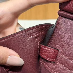 Hermès Birkin 25 Bag Handmade In Togo Calfskin Leather Gold Hardware 55 Rouge H - Image 14