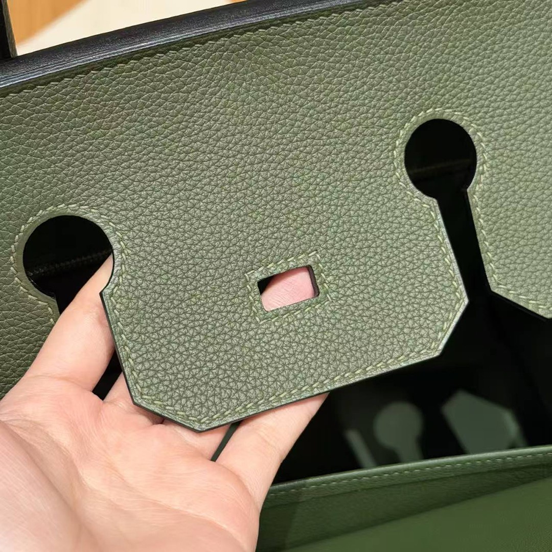Hermes Birkin 25 Bag Handmade In Togo Calfskin Leather Gold Hardware 61 Olive Green - Image 12