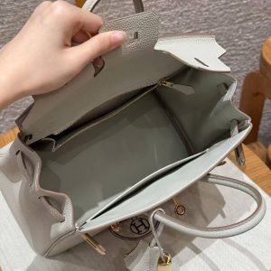 Hermès Birkin 25 Bag Handmade In Togo Calfskin Leather Gold Hardware 80 Gris Perle - Image 16