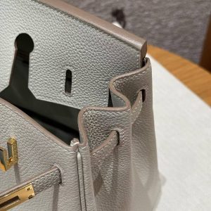 Hermès Birkin 25 Bag Handmade In Togo Calfskin Leather Gold Hardware 80 Gris Perle - Image 8