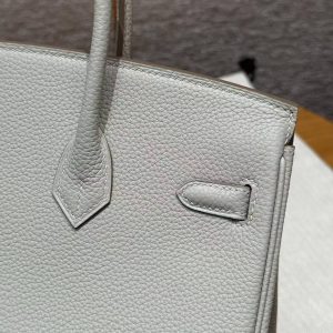 Hermès Birkin 25 Bag Handmade In Togo Calfskin Leather Gold Hardware 80 Gris Perle - Image 5