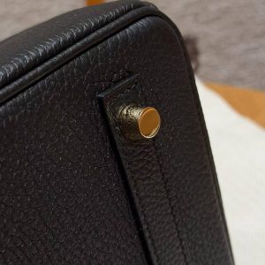 Hermès Birkin 25 Bag Handmade In Togo Calfskin Leather Gold Hardware 89 Noir - Image 4