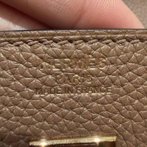 Hermès Birkin 25 Bag Handmade In Togo Calfskin Leather Gold Hardware DO Beige de Weimar - Image 18