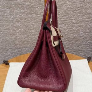 Hermès Birkin 25 Bag Handmade In Togo Calfskin Leather Rose Gold Hardware 57 Bordeaux - Image 18